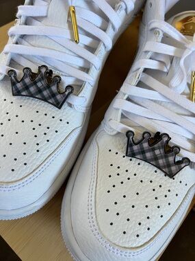 2011 Plaid Crown Shoe Clips Pair